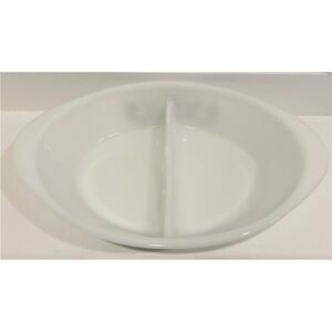 Vintage J2352 Glasbake Milk Glass Jennette Green Daisy Divided Casserole Dish